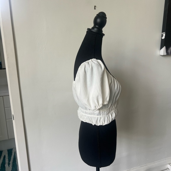NWOT White Puff Sleeve Crop Top - Picture 4 of 7